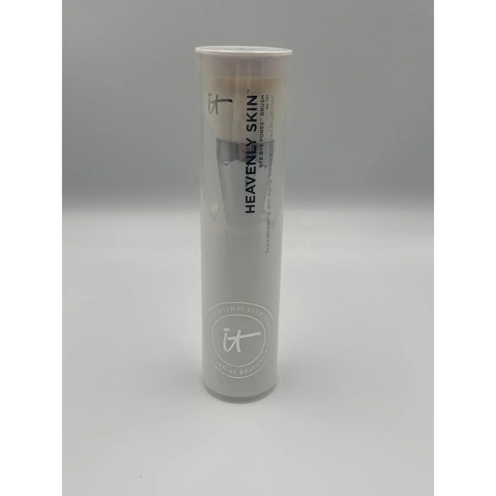 IT Cosmetics Heavenly Skin Bye Bye Pores Brush No 701 Powder Makeup Brush New
